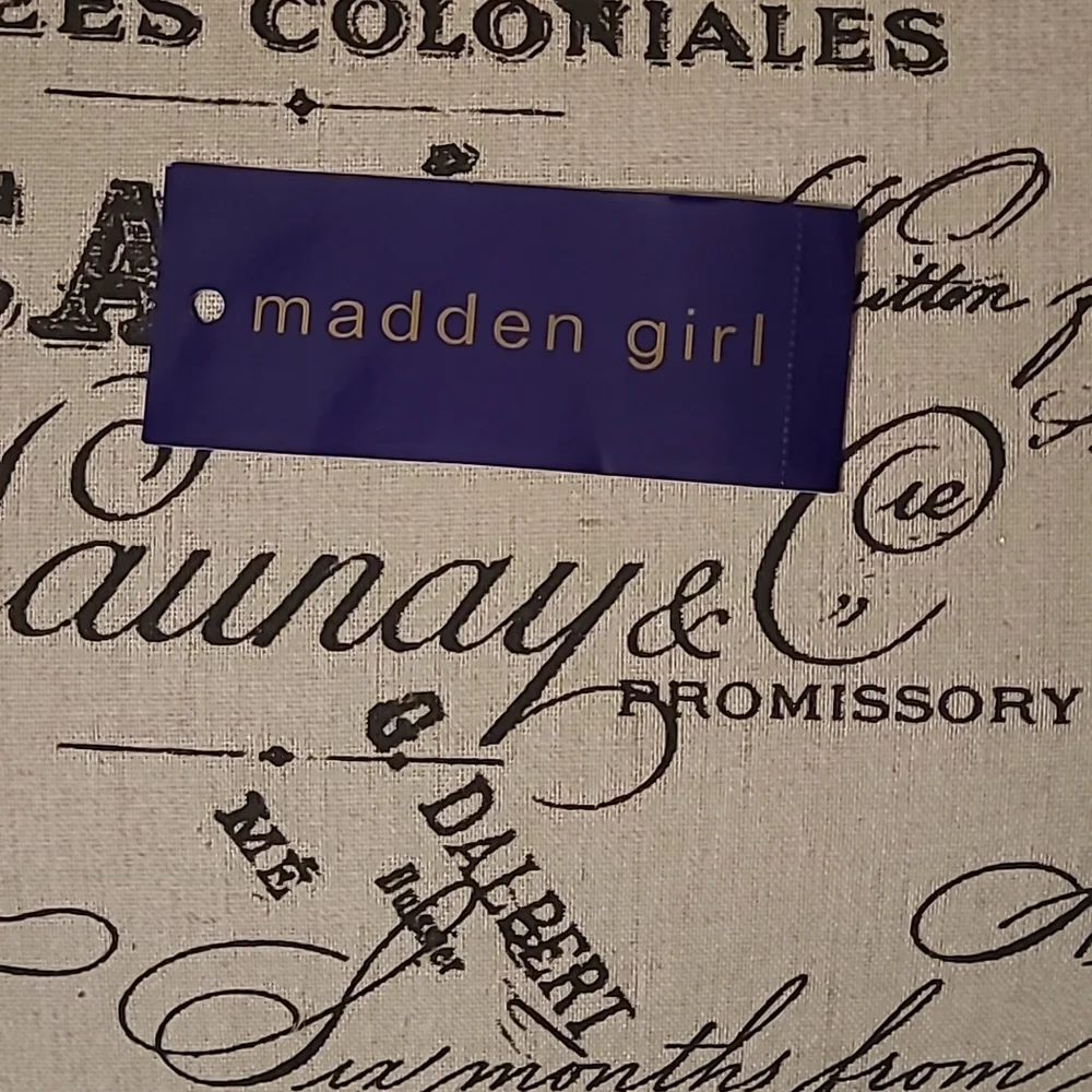 Weekender Bag - Picture 5 of 6